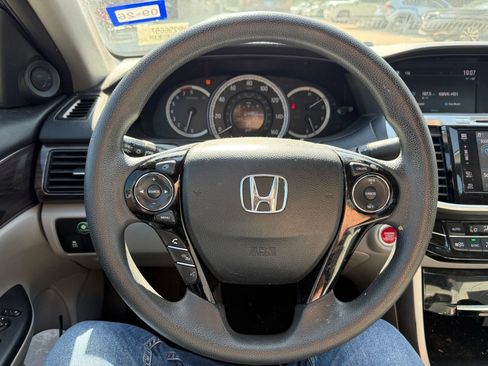 Certified 2017 Honda Accord EX image 11