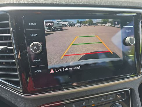 Used 2022 Volkswagen Atlas Cross Sport SE w/ Black Wheel Package image 26