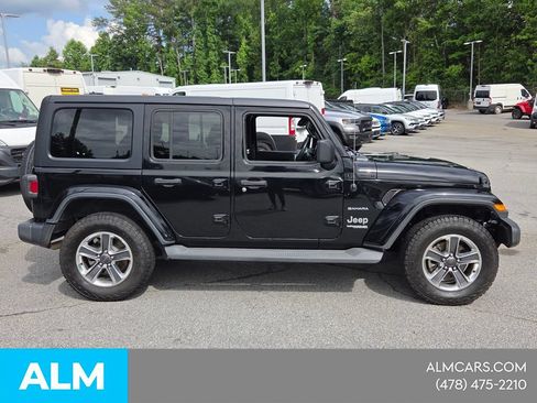 Used 2021 Jeep Wrangler Unlimited Sahara AWD/4WD image 15