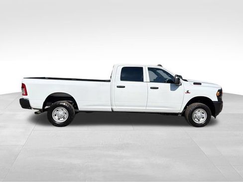 Used 2023 RAM 2500 Tradesman w/ Convenience Group AWD/4WD image 2