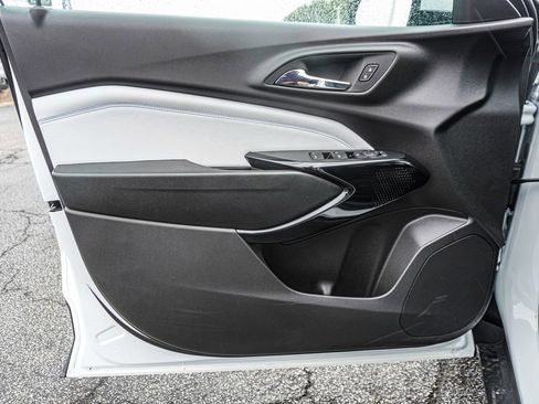 New 2025 Chevrolet Trax LT w/ Driver Confidence Package image 44