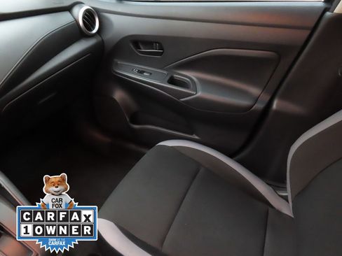 Used 2025 Nissan Versa S w/ Trunk Package image 18