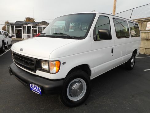 Used 2002 Ford E-350 and Econoline 350 XL image 4