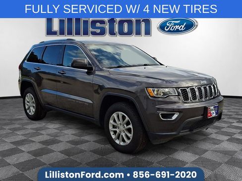 Used 2021 Jeep Grand Cherokee Laredo AWD/4WD image 1