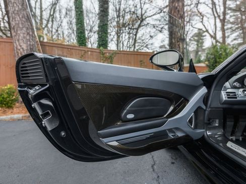 Used 2004 Porsche Carrera GT image 24