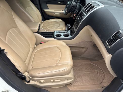 Used 2010 GMC Acadia SLT FWD image 15