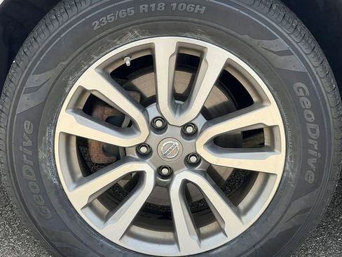 Used 2015 Nissan Pathfinder S AWD/4WD image 8