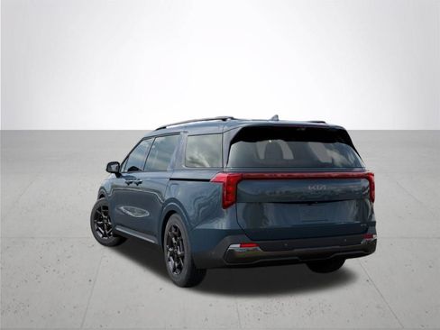 New 2026 Kia Carnival SX FWD image 4