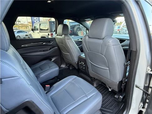 Used 2022 Buick Enclave Premium image 29