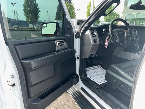 Used 2017 Ford Expedition Limited AWD/4WD image 9