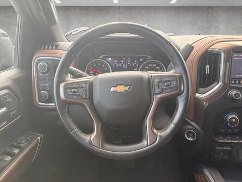 Used 2019 Chevrolet Silverado 1500 High Country w/ Technology Package AWD/4WD image 21