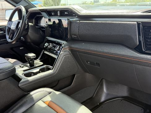 Used 2025 GMC Sierra 1500 AT4 w/ AT4 Premium Package AWD/4WD image 27
