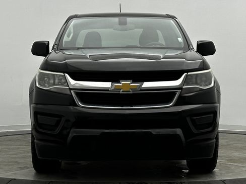 Used 2020 Chevrolet Colorado W/T w/ WT Convenience Package image 2