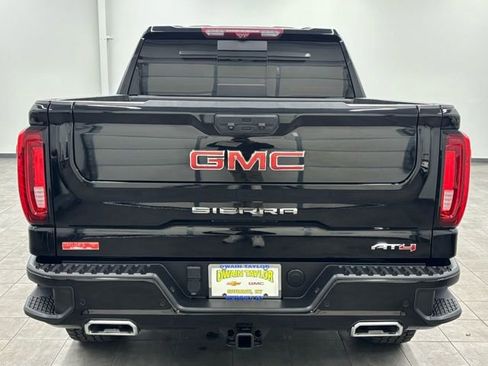 Used 2023 GMC Sierra 1500 AT4 w/ Technology Package image 3