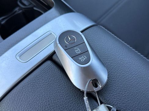 Used 2024 Mercedes-Benz C 300 4MATIC Sedan image 22