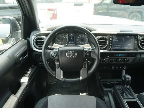 Used 2023 Toyota Tacoma TRD Sport AWD/4WD image 21