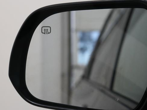 Used 2011 Toyota Sienna LE image 21