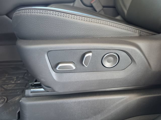 New 2026 GMC Yukon Denali w/ Sun & Power Step Package AWD/4WD image 24