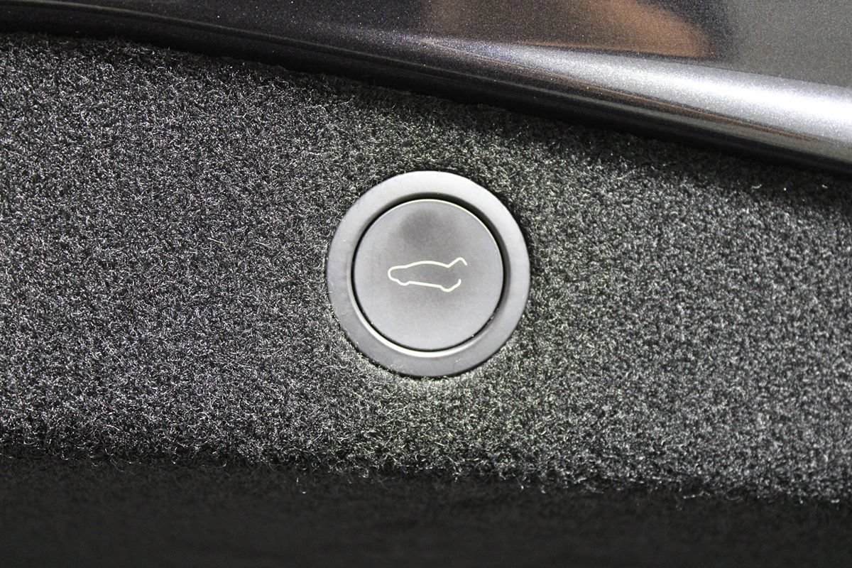 Used 2025 Tesla Model 3 Long Range RWD image 24
