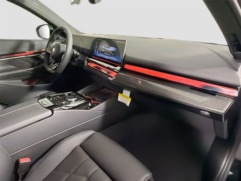 New 2026 BMW i5 eDrive40 w/ M Sport Package RWD image 57