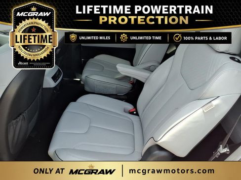 Used 2025 Hyundai Palisade SEL FWD image 11