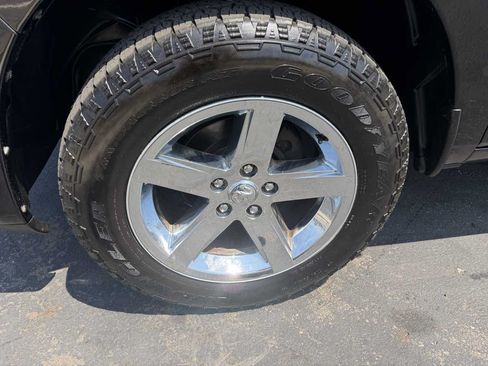 Used 2018 RAM 1500 Express w/ Express Value Package AWD/4WD image 8