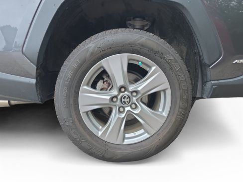 Used 2023 Toyota RAV4 LE AWD/4WD image 16