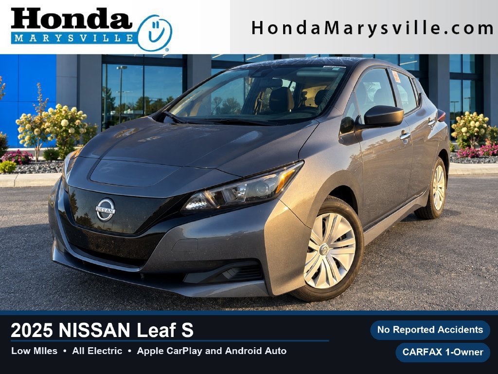 Used 2025 Nissan Leaf S FWD image 1