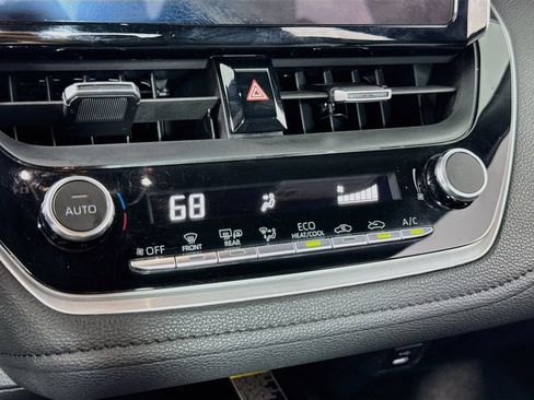 Used 2024 Toyota Corolla XSE FWD image 30