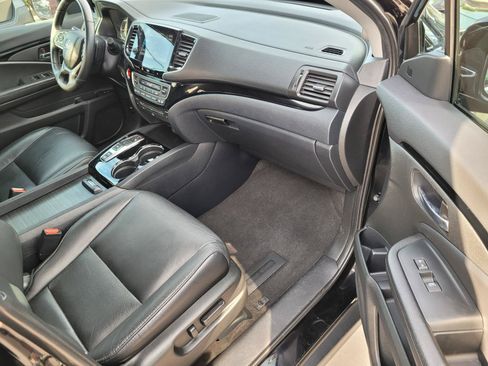 Used 2020 Honda Pilot Touring image 24