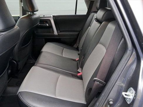 Used 2022 Toyota 4Runner SR5 Premium w/ Moonroof Package RWD image 15