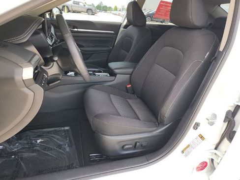 Certified 2023 Nissan Altima 2.5 SV w/ SV Premium Package image 12