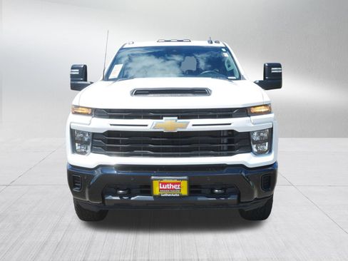 Used 2025 Chevrolet Silverado 2500 Custom w/ Custom Convenience Package AWD/4WD image 2