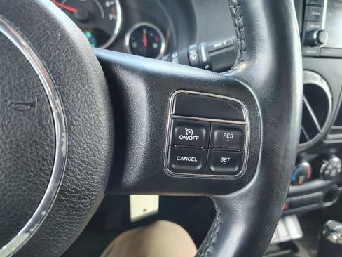 Used 2015 Jeep Wrangler Unlimited Sport AWD/4WD image 12