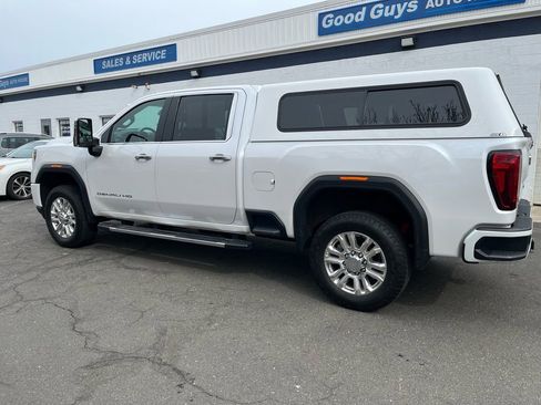 Used 2023 GMC Sierra 2500 Denali w/ Denali Ultimate Package image 3