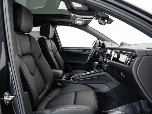 New 2025 Porsche Macan image 25