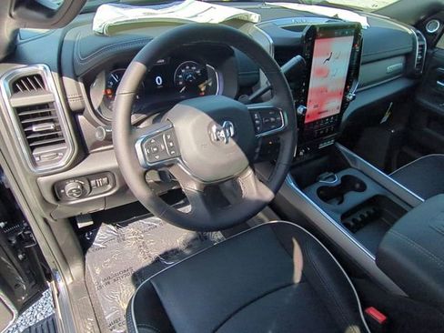 Used 2025 RAM 2500 Laramie AWD/4WD image 12