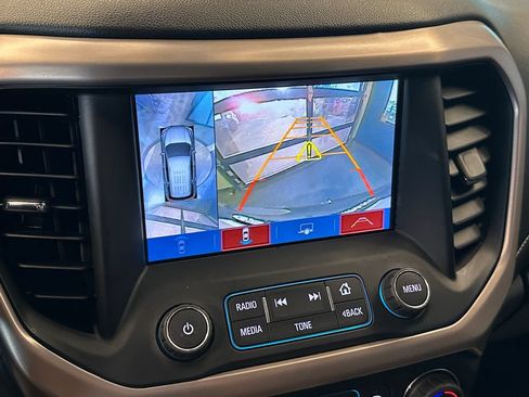 Used 2017 GMC Acadia Denali w/ Technology Package AWD/4WD image 13