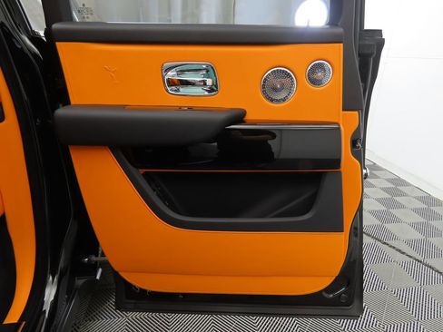 Certified 2023 Rolls-Royce Cullinan w/ Cullinan Package image 26