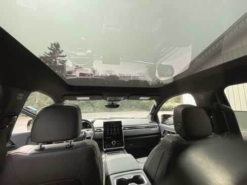 New 2025 GMC Sierra EV Denali image 22