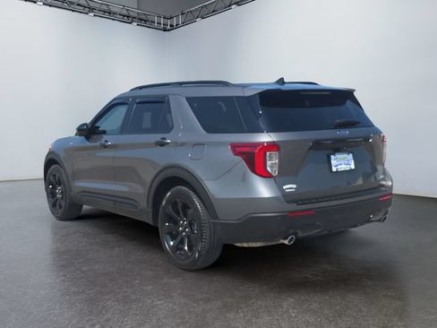 Used 2023 Ford Explorer ST-Line AWD/4WD image 3