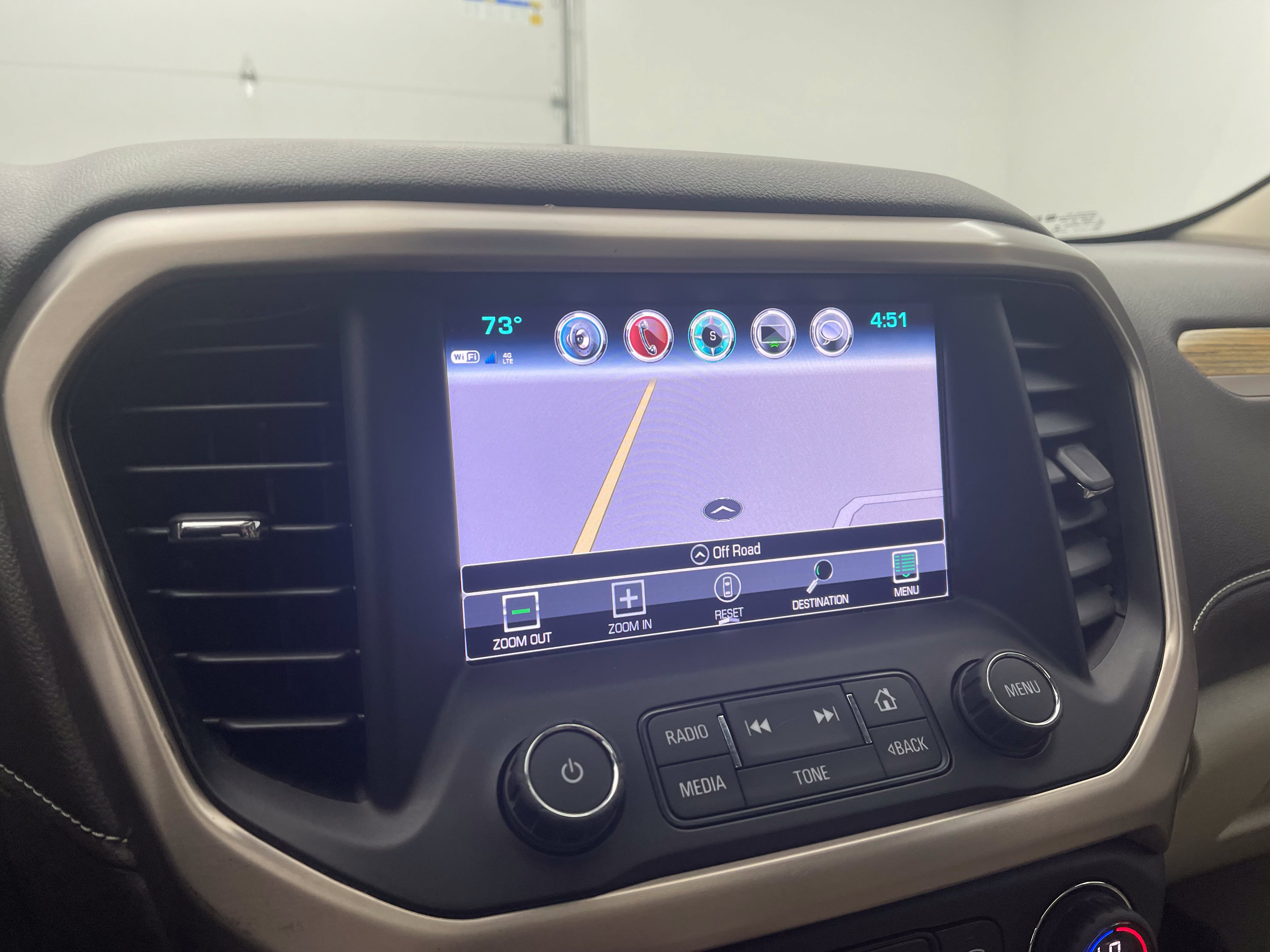 Used 2017 GMC Acadia Denali w/ Technology Package AWD/4WD image 30