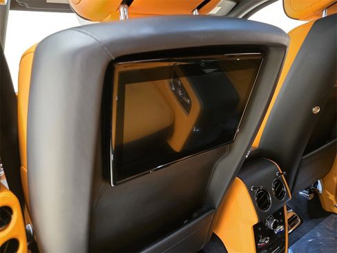 Certified 2022 Rolls-Royce Cullinan w/ Dark Exterior Package image 25