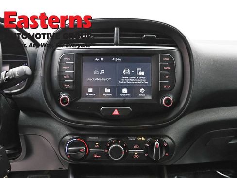 Used 2021 Kia Soul S FWD image 12