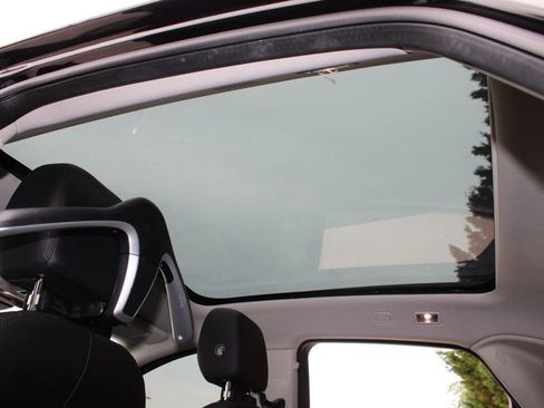 Used 2020 Jaguar E-PACE image 11