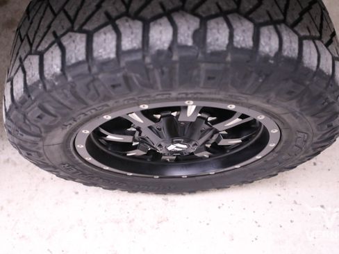 Used 2019 Toyota Tacoma TRD Sport image 34