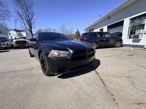 Used 2014 Dodge Charger R/T w/ Blacktop Package RWD image 48