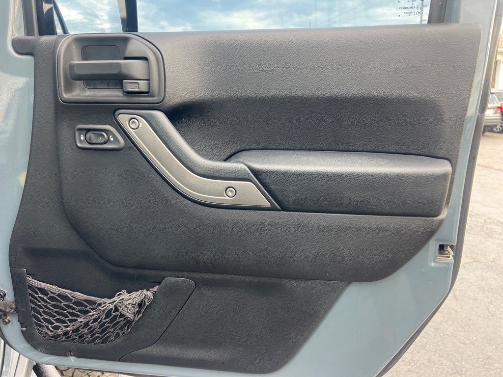 Used 2015 Jeep Wrangler Unlimited Sport w/ Power Convenience Group AWD/4WD image 17