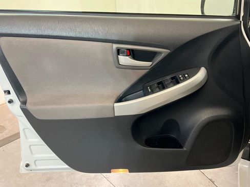 Used 2013 Toyota Prius Three w/ Solar Roof Pkg image 15