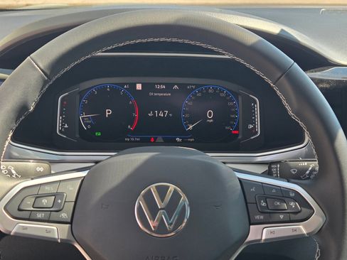 New 2026 Volkswagen Taos SEL AWD/4WD image 17